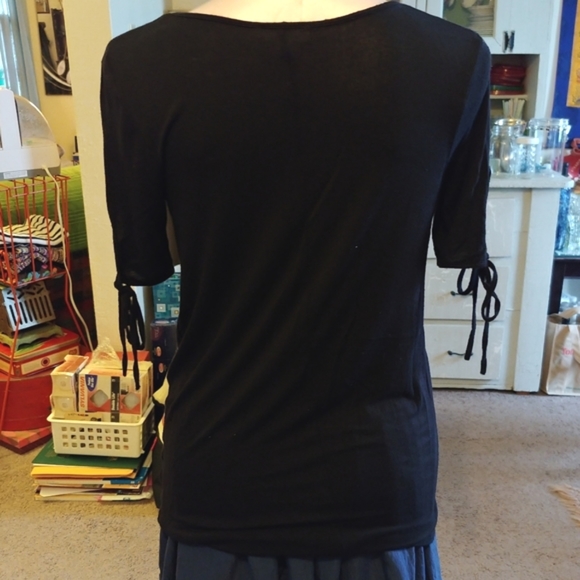 Black Top Zenana Outfitters Rayon Short Sleeve T shirt Tied sleeves - Picture 3 of 9